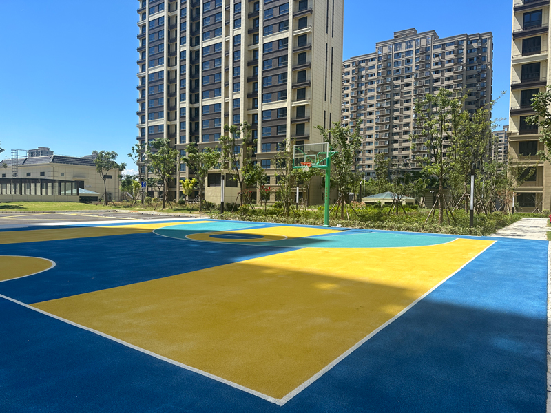 四团镇幸福锦苑篮球场